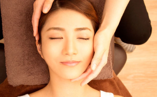 Step4 正常な位置に戻しながら骨格にアプローチ